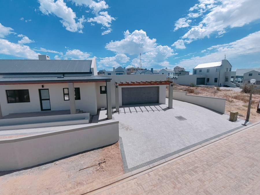 3 Bedroom Property for Sale in Hoogland Western Cape